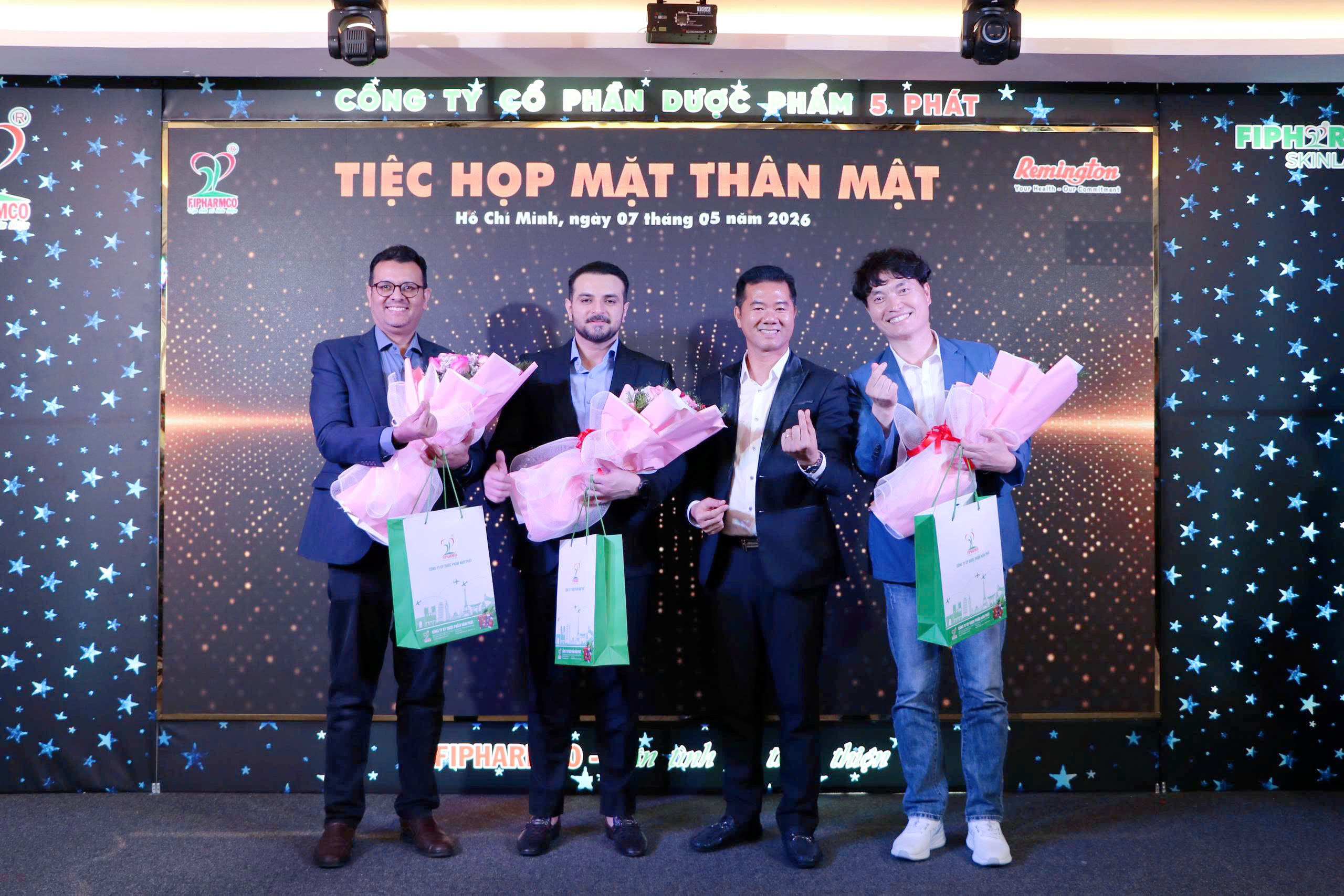 tang-qua-doi-tac